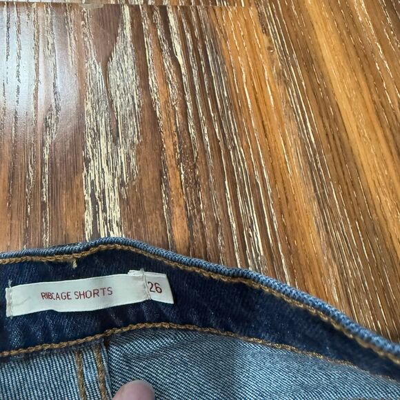 NEW Levi's Size 26 Ribcage Cutoff Daisy Duke Denim Shorts High Rise Vintage Fit - Picture 3 of 4
